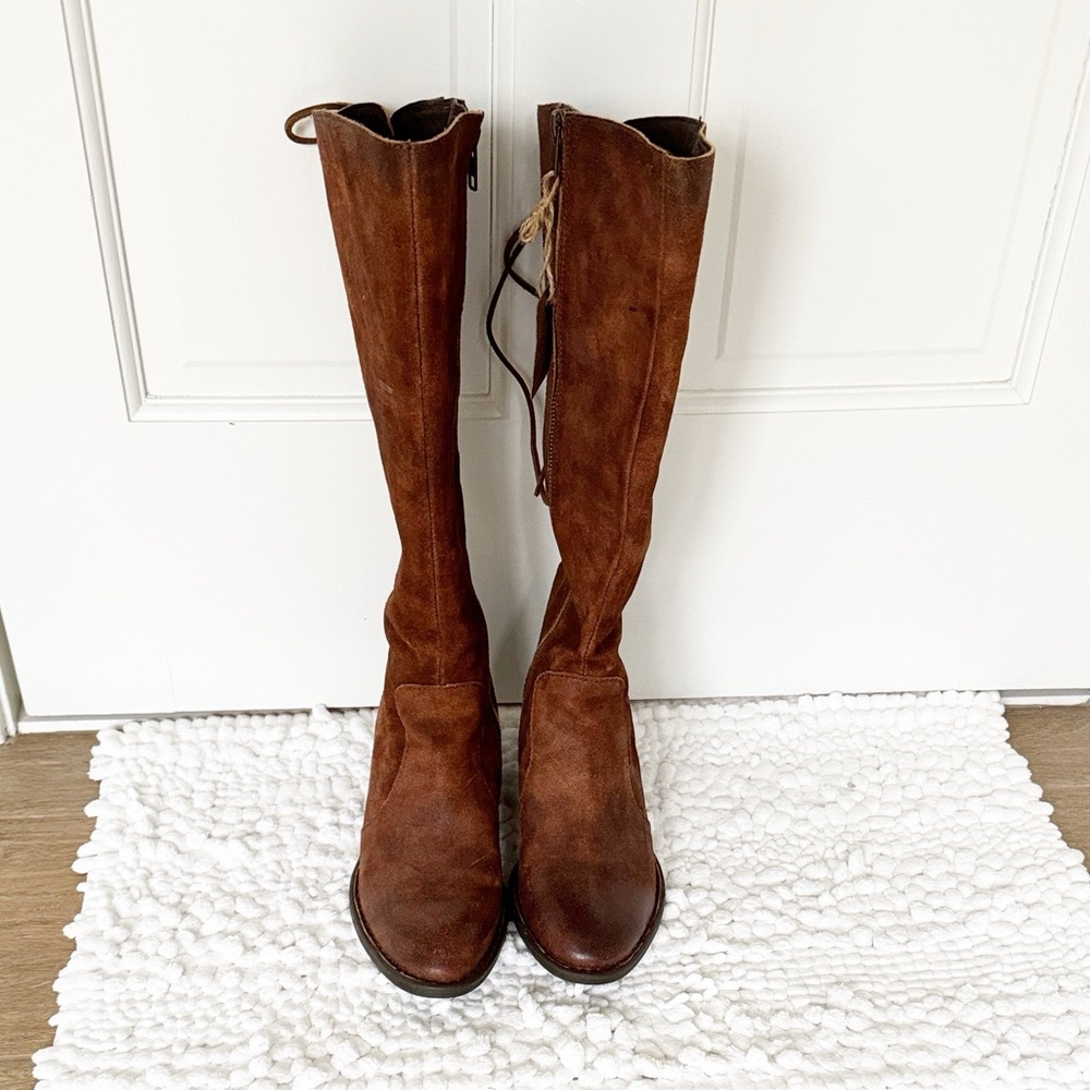 NWOB BORN suede riding boots size 7 brown leather Felicia